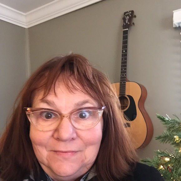 Meet your Posher, Adaire - Picture 1 of 1